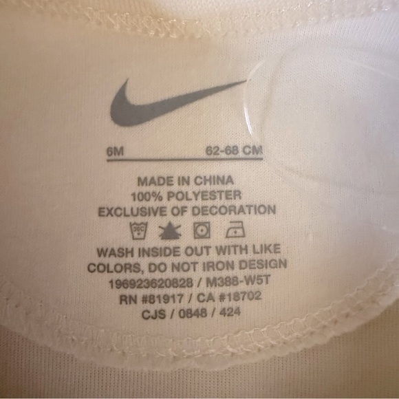 NWT Nike soft velour embossed two piece pale ivory set size 6 months - Picture 5 of 6